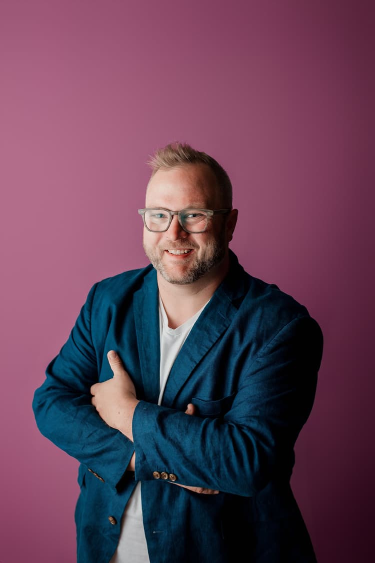 Dave Knapp, host of On The Pen